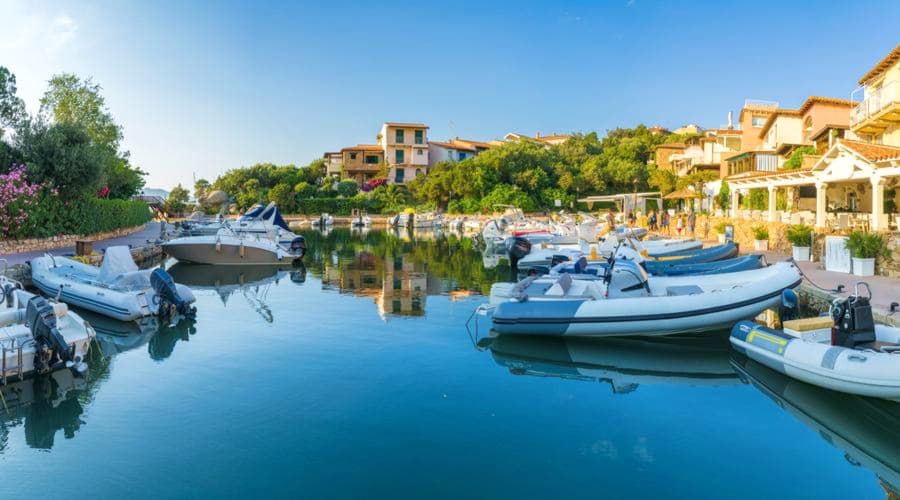 Onze autoverhuurservices bieden een gevarieerde selectie van voertuigen in Porto Rotondo.